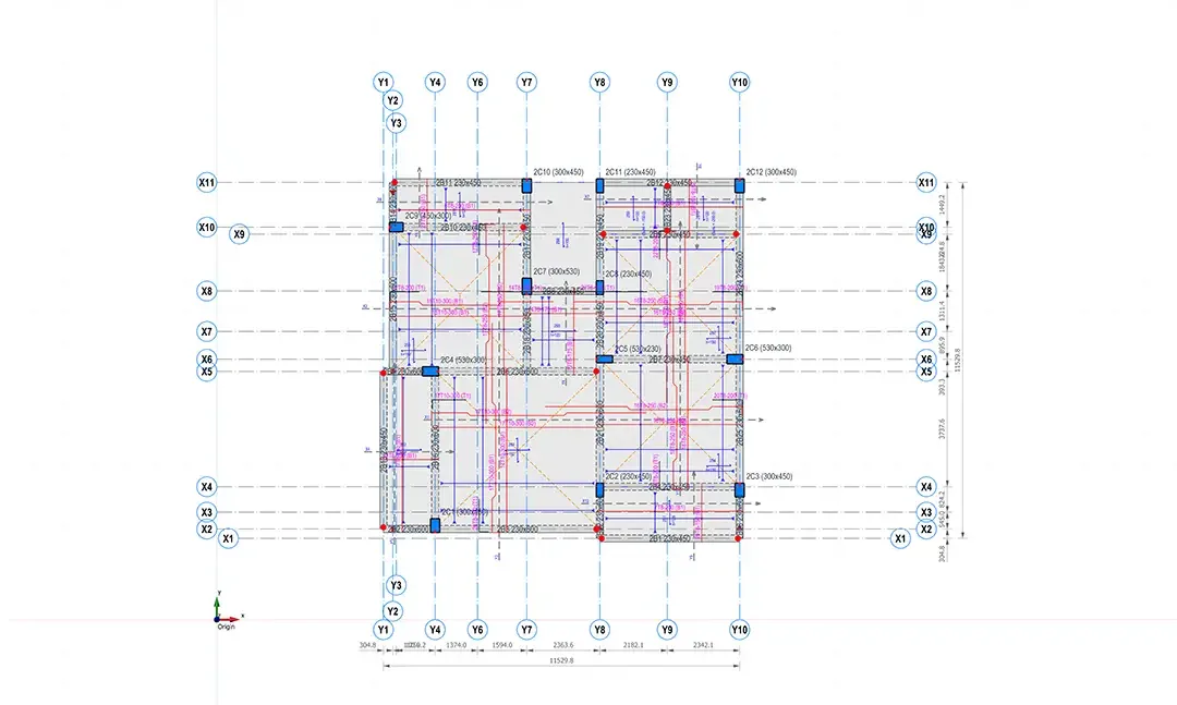 Plan de structure d'un immeuble résidentiel avec les sections des éléments repérées sur la trame de poteaux