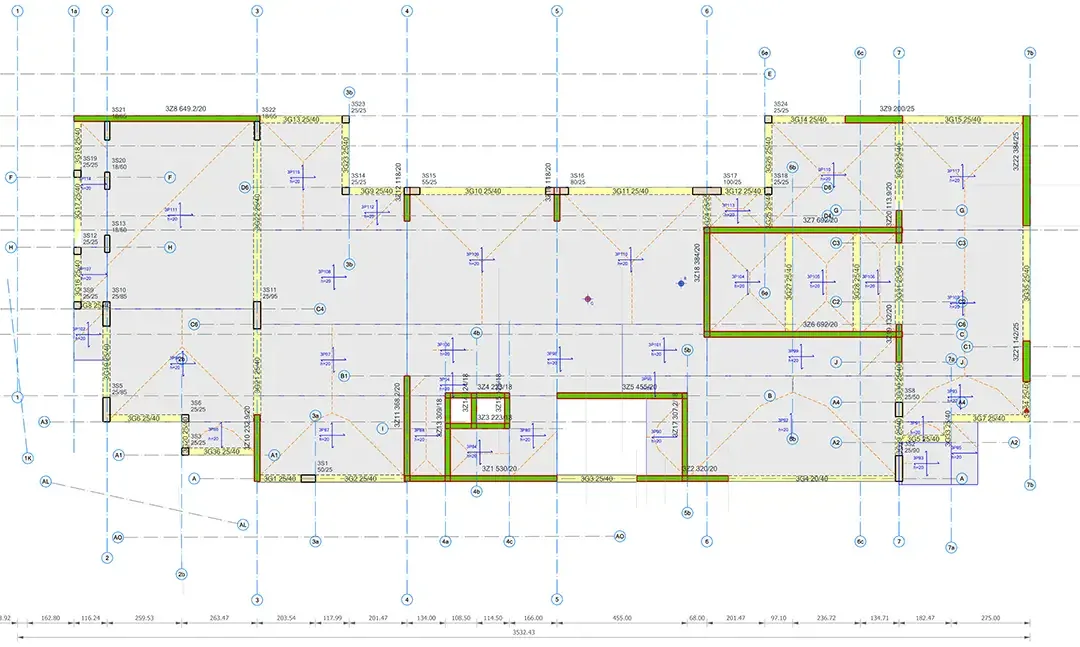 Plan de structure d'un immeuble résidentiel avec les sections de poutres et de murs repérées sur chaque élément