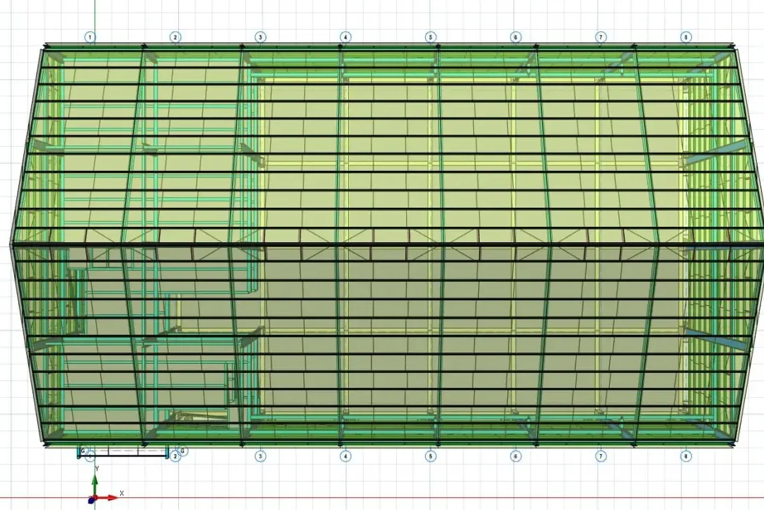 Çatı taşıyıcı sistemini ve iç kolon aksını gösteren çelik laboratuvar binasının plan görünüşü