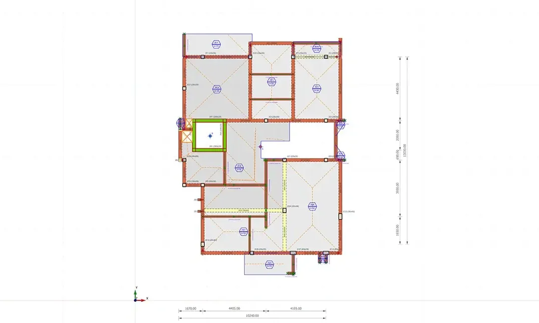 Kiriş düzenini ve merdiven boşluğunu gösteren apartman yapısal kat planı