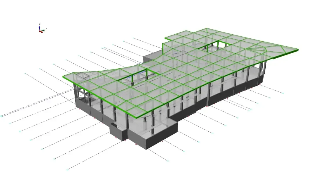Yeşil renkle vurgulanmış çatı taşıyıcı sistemini ve aksları gösteren ticari binaya ait izometrik yapısal BIM modeli